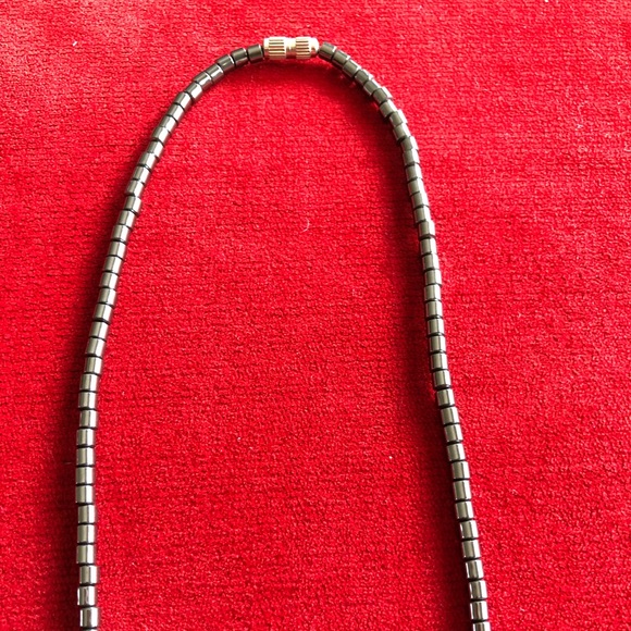 Hematite necklace. - Picture 3 of 4